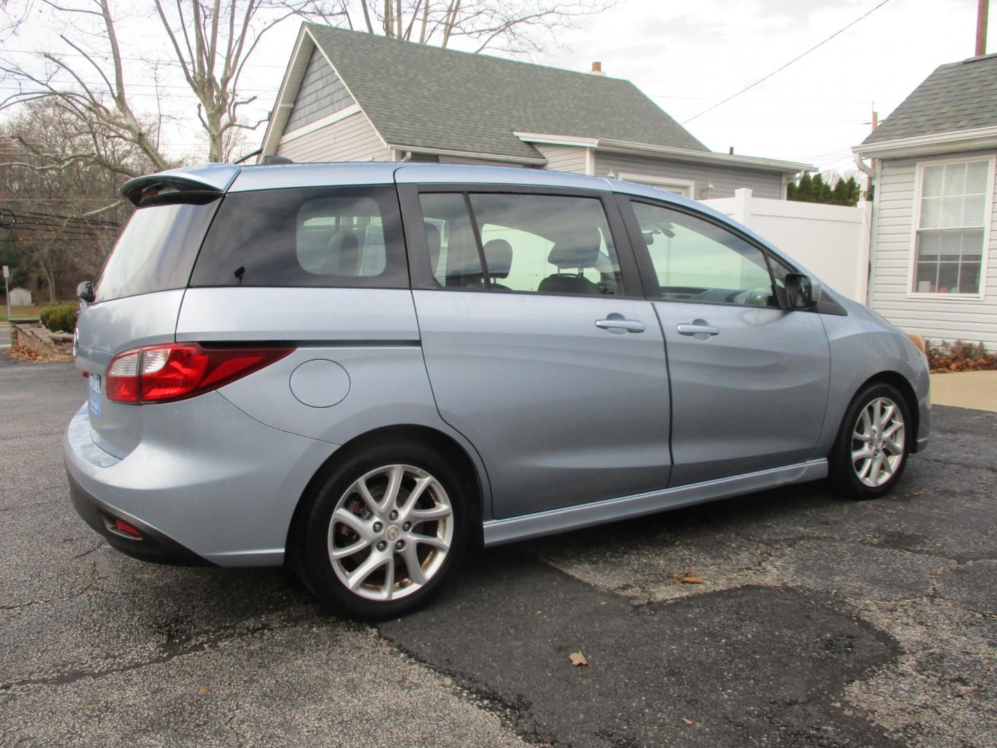 2011 Mazda MAZDA5 (JM1CW2DL7C0) , AUTOMATIC transmission, located at 540a Delsea Drive, Sewell, NJ, 08080, (856) 589-6888, 39.752560, -75.111206 - Photo#7